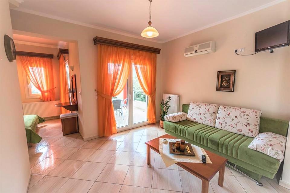 Anna Apartments Chrysi Ammoudia Buitenkant foto